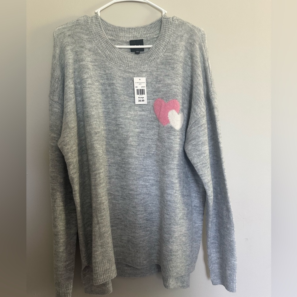 Cozy Gray Sweater with Heart Pattern